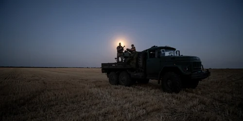 Soldați ucraineni pe front FOTO EPA EFE jpg