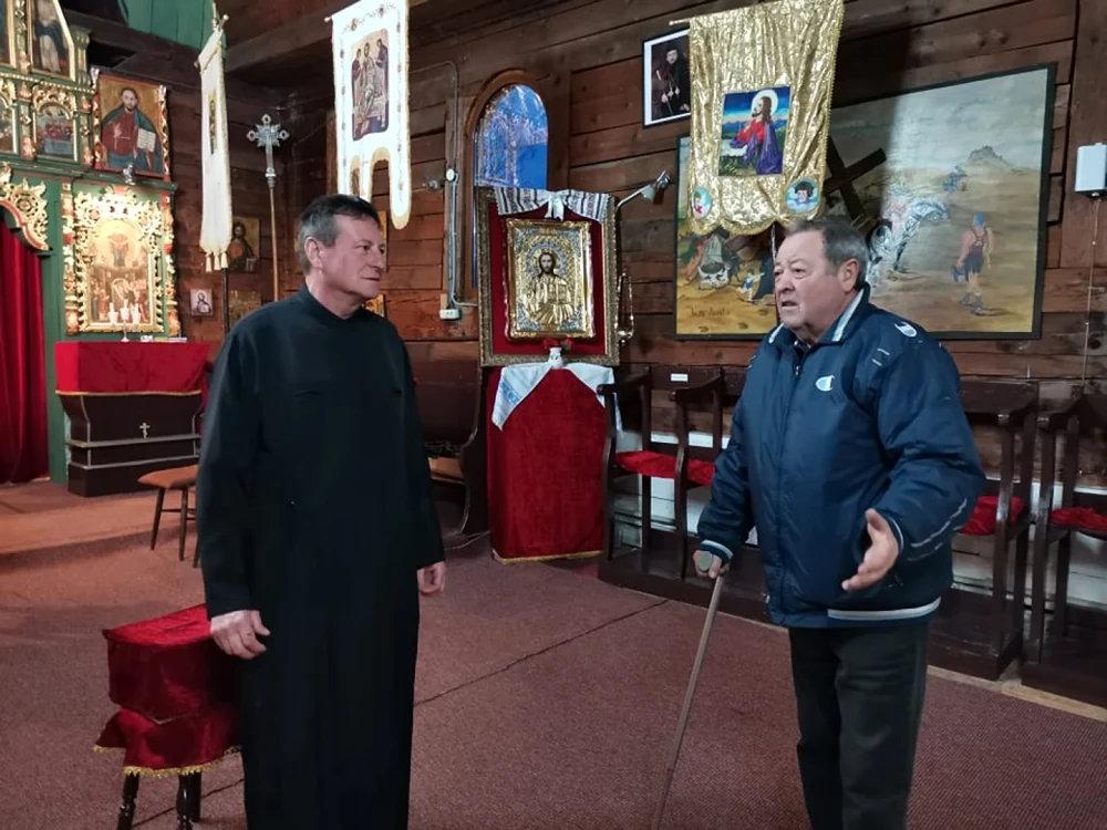 În biserica ortodoxă ucraineană din Copăcele FOTO Ştefan Both