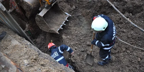 Barbat ingropat de viu