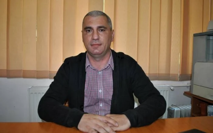 
    Gheorghe Benegui are de plătit 3.000 de lei elevului pe care l-a agresatFoto: adevarul.ro  
