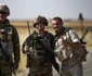 Soldați rusi si americani, prietenosi in Siria FOTO AFP 