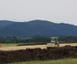 FOTO Autostrada Deva - Lugoj. Un cimitir ilegal încurcă planurile constructorilor. FOTO