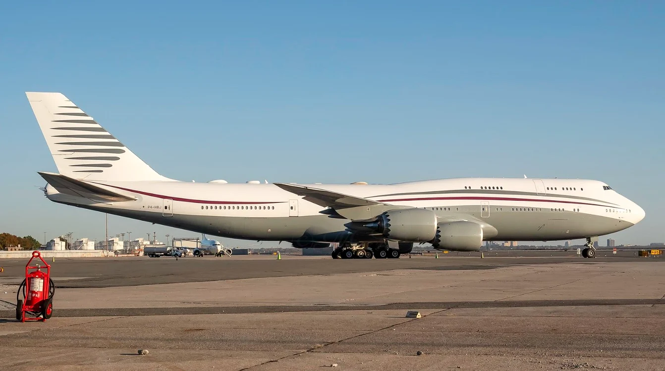 Avionul Boeing 747-8 personalizat pe care urmează să-l priească Trump din Qatar/ FOTO: X/@Osint613
