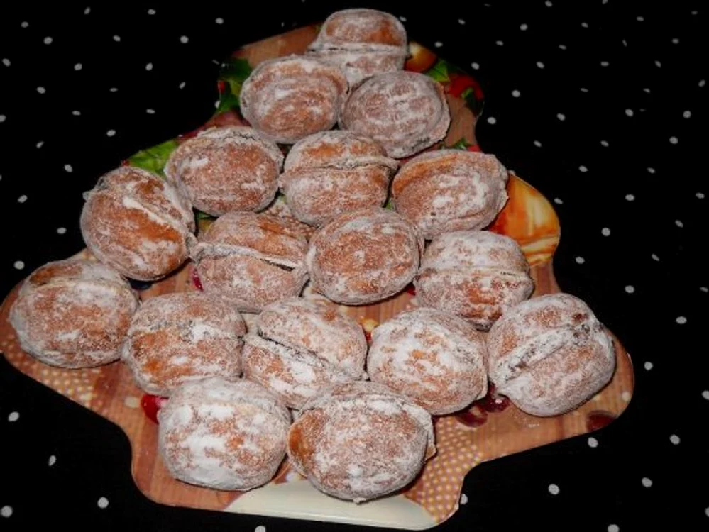 
    Nuci umplute  