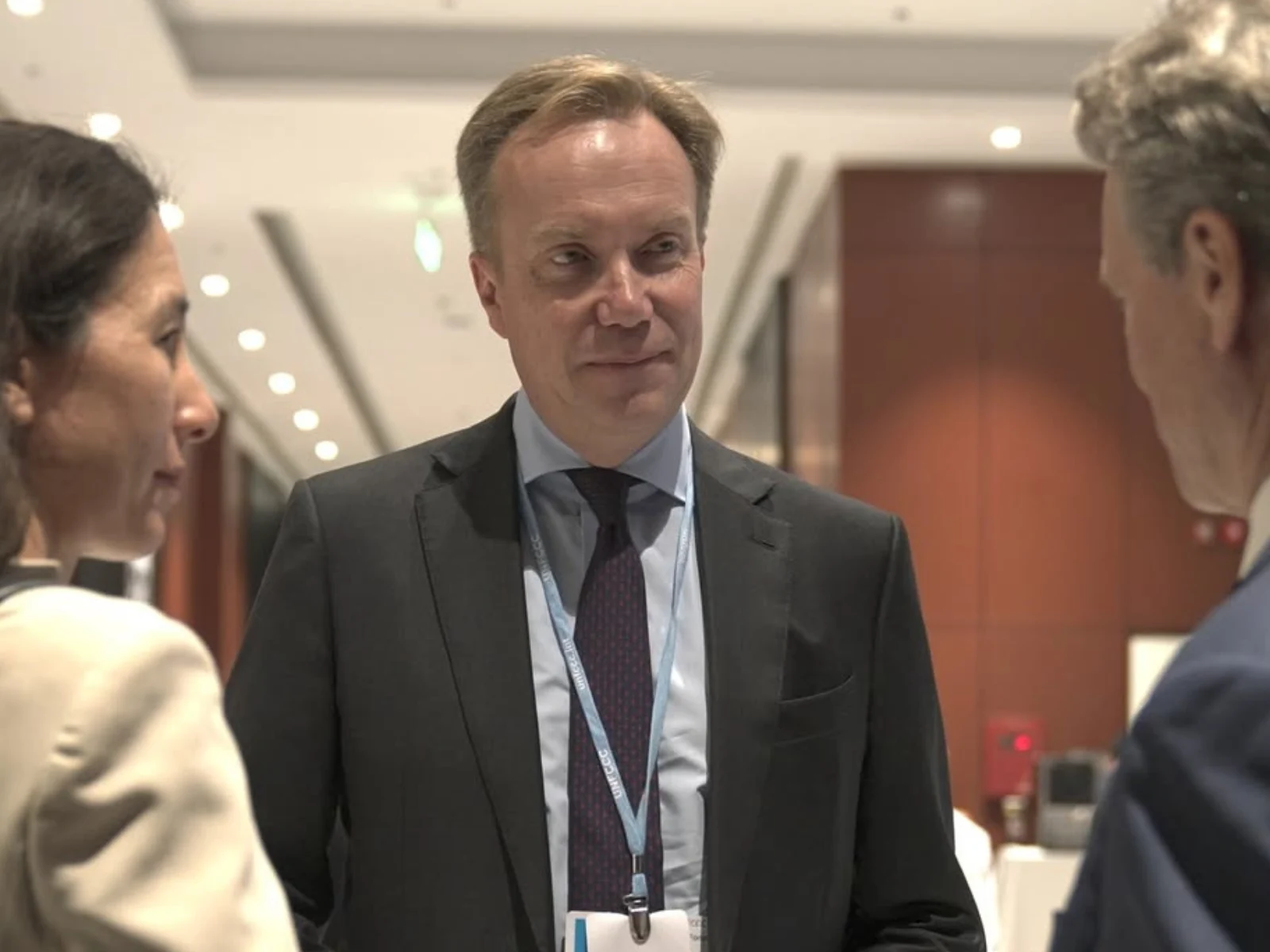 Președintele Forumului Economic de la Davos demisionează după ancheta privind legăturile cu Epstein