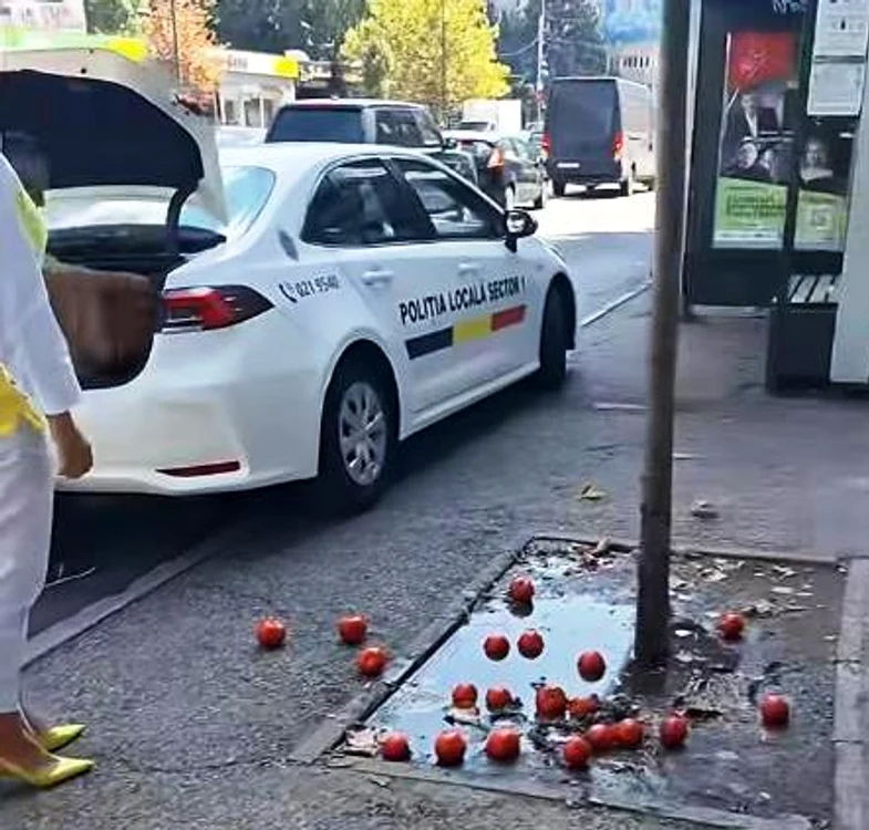 Marfă aruncată de polițist