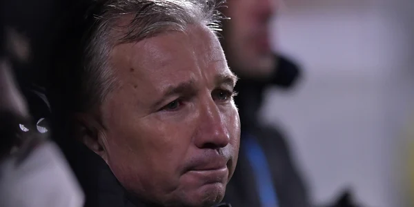 CASETĂ Dan Petrescu, antrenor CFR Cluj (Sportpictures) jpg