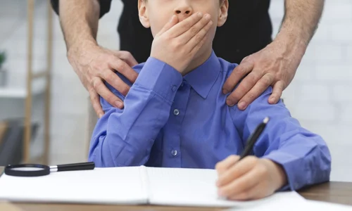 Copil abuz profesor parinte FOTO Shutterstock