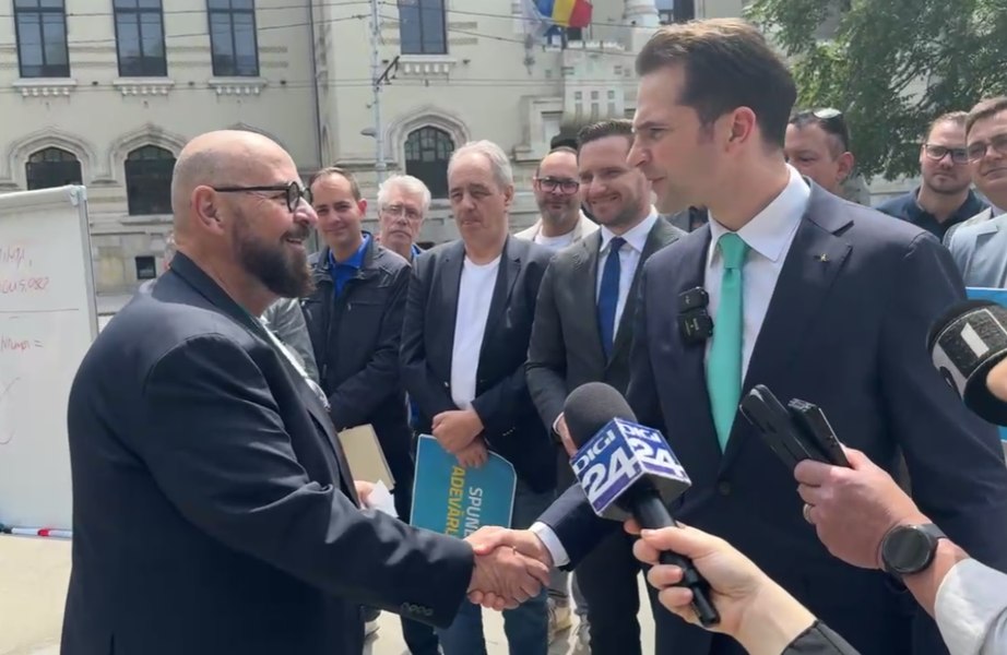 Piedone, intervenție în conferința de presă organizată de Burduja în fața Primăriei Capitalei