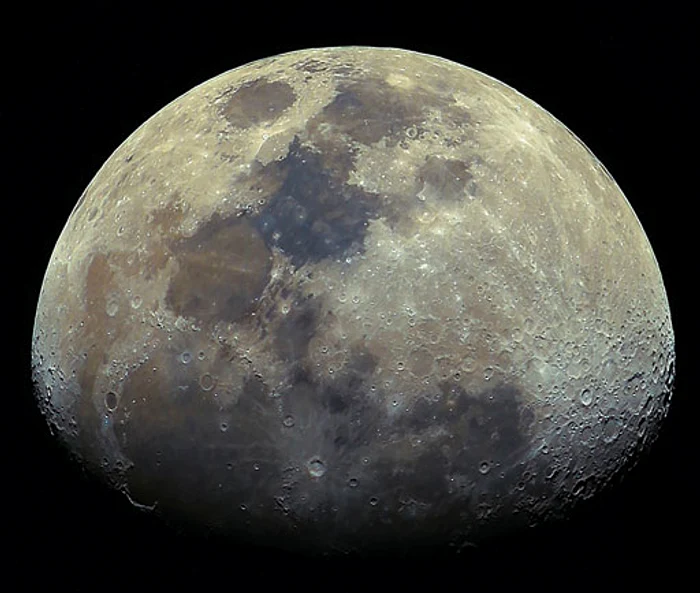 
    Timp de mii de ani,  satelitul natural al  Terrei a produs un  comportament bizar  în stilul de viață  al oamenilor   