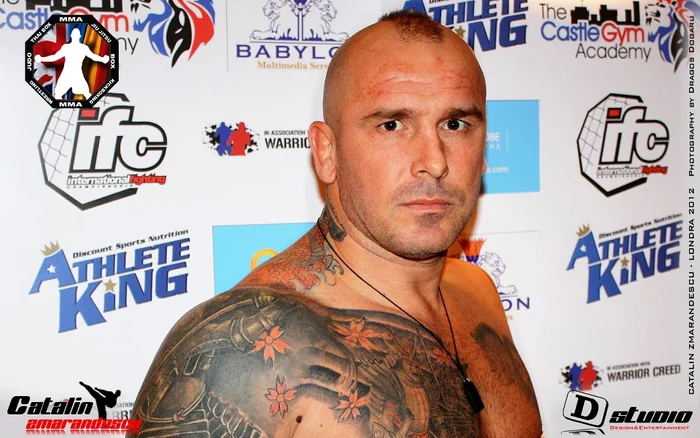 Luptătorul Cătălin Zmărăndescu s-a însurat în Marea Britanie cu LuizaFoto: arhivă personală
