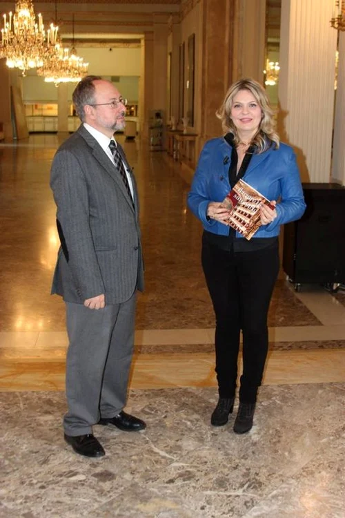 Olga Balan si directorul artistic al Teatrului napoletan San Carlo