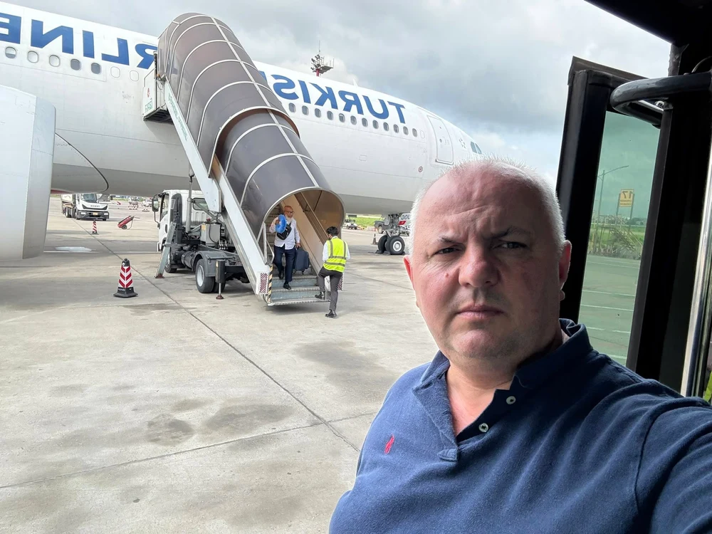 Omul de afaceri Avram Gal intervine în scandalul de la Ministerul de Externe: „Responsabilitatea este la ministru, nu la consul”