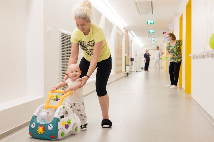 Când viața unui copil stă într-o ștampilă. In ciuda piedicilor puse de ministrul Rafila, spitalul construit din donații si-a deschis portile