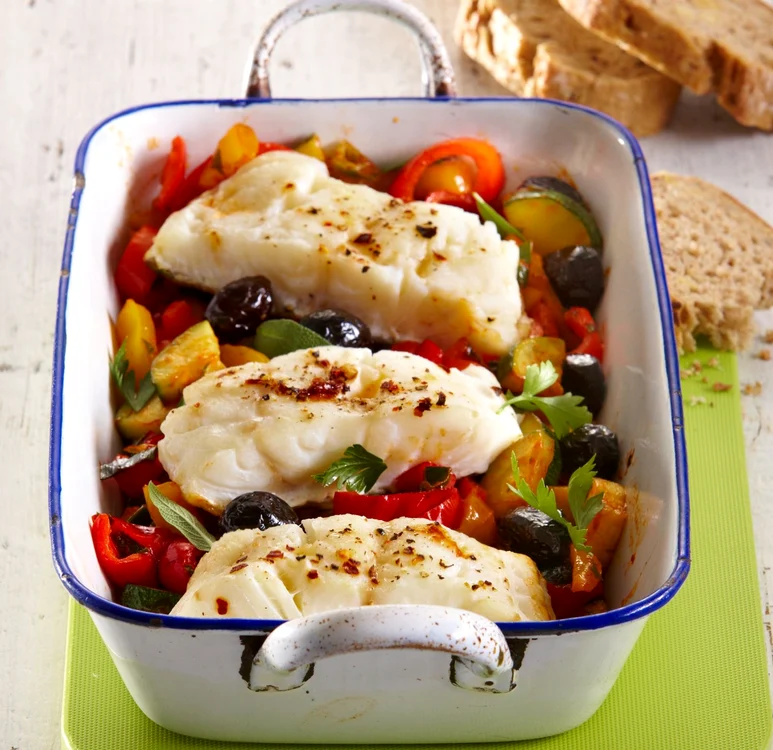 Fish roasted with vegetable and olives jpeg