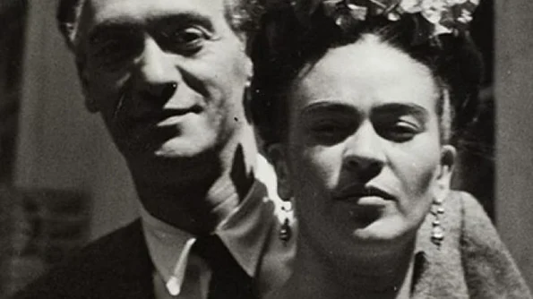 350 de fotografii  din arhiva cuplului Frida Kahlo şi Diego Rivera vor fi restaurate jpeg