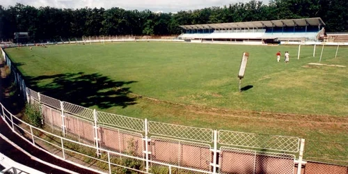 Festivalul se desfășoară pe stadionul din localitate. Foto www.primariaplopeni.ro