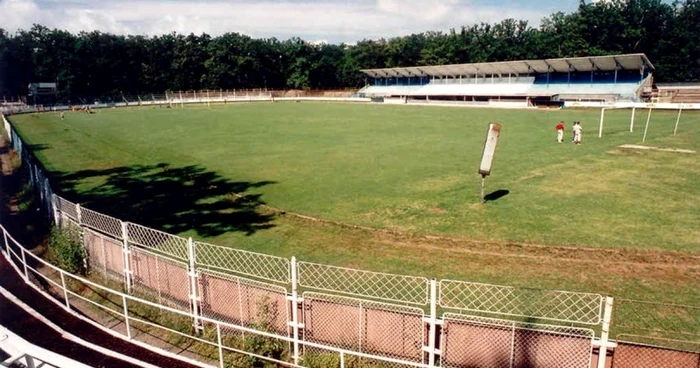 Festivalul se desfășoară pe stadionul din localitate. Foto www.primariaplopeni.ro