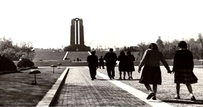 De numele lui Maicu se leagă şi realizarea Monumentului eroilor luptei pentru libertatea poporului şi a patriei,  pentru socialism,  inaugurat în Parcul Libertăţii (actualul Parc Carol) la 30 decembrie 1963