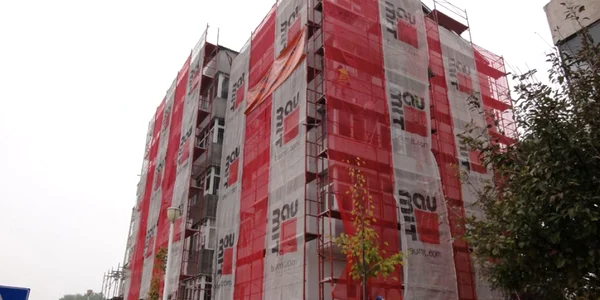 Primăria Slatina a cheltuit deja 5,5 milioane lei pentru programele de termoizolare “Slatina – oraş verde, oraş curat” şi „Slatina în haină nouă”