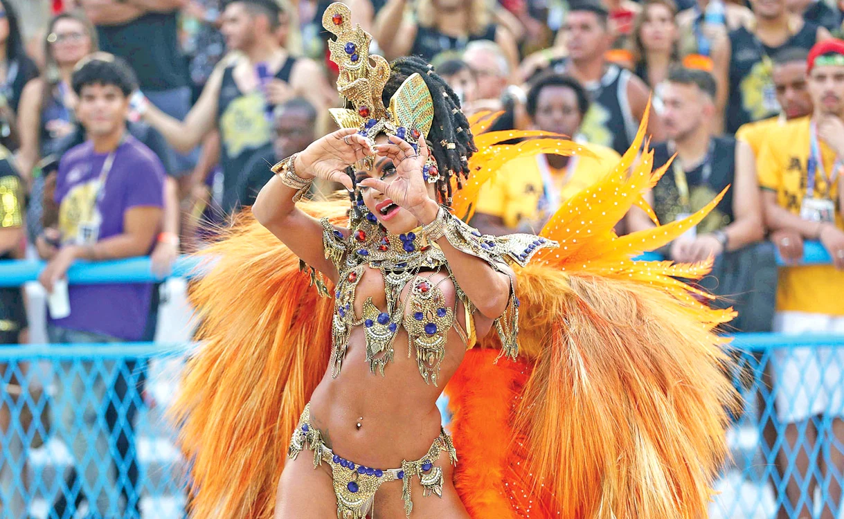 Atmosfera incendiară este o obişnuinţă pentru Carnavalul de la Rio