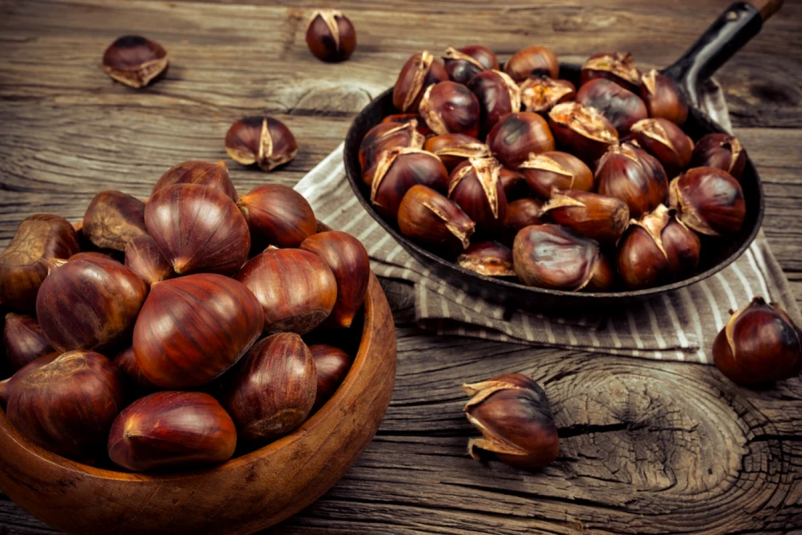 Castanele, o bună surse de substanţe nutritive. FOTO Shutterstock