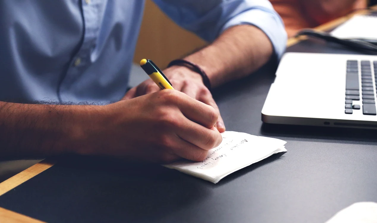Românii ar putea avea acces online la contractul de muncă / foto: Pixabay4