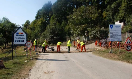 Patru drumuri judeţene intră în reparaţii săptămâna viitoare