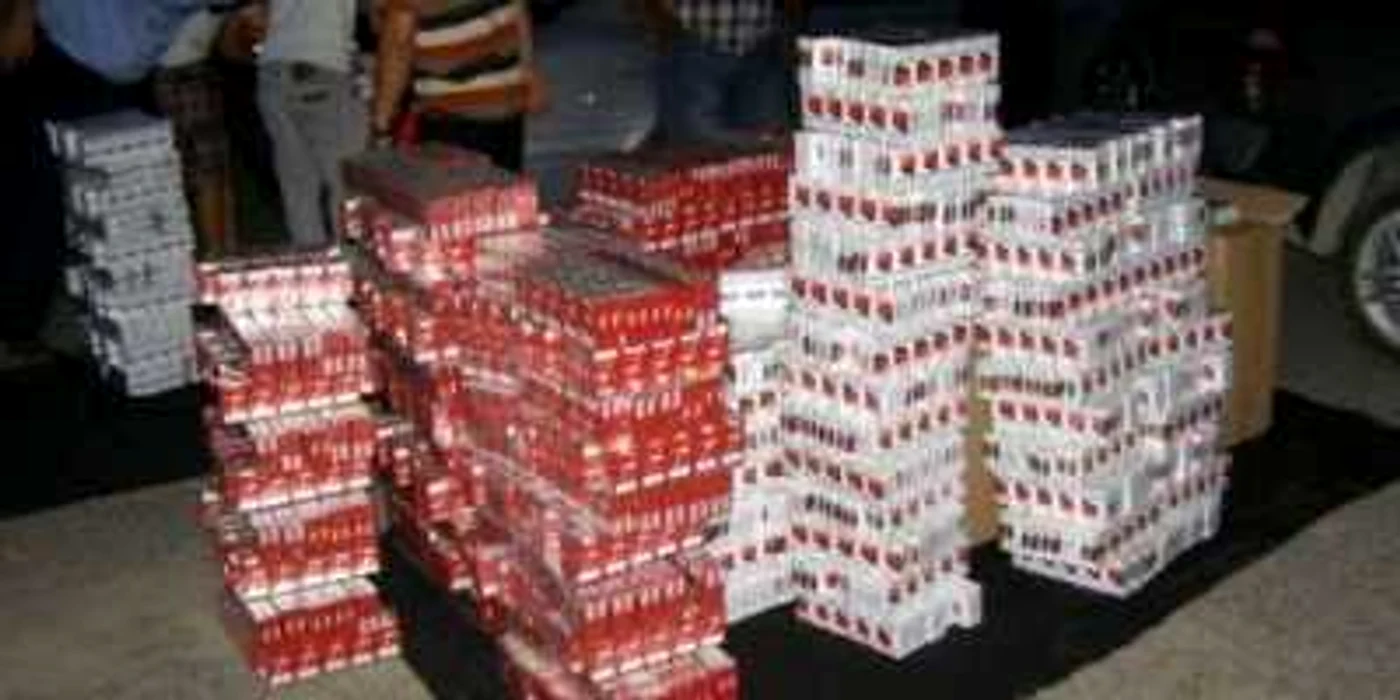 Depozite de ţigări de contrabandă, la Constanţa şi Medgidia