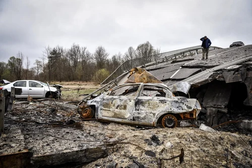 Razboi Ucraina Rusia morti raniti refugiati 15 -16 aprilie 2022 FOTO EPA-EFE