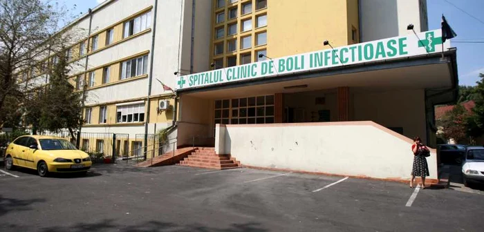 Bolnavii sunt internaţi la Spitalul de Boli Infecţioase