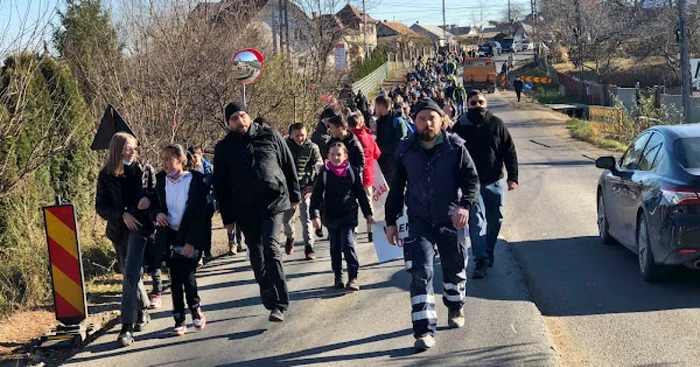 O imagine de la protestul care început la Bosanci FOTO: stirisuceava.net