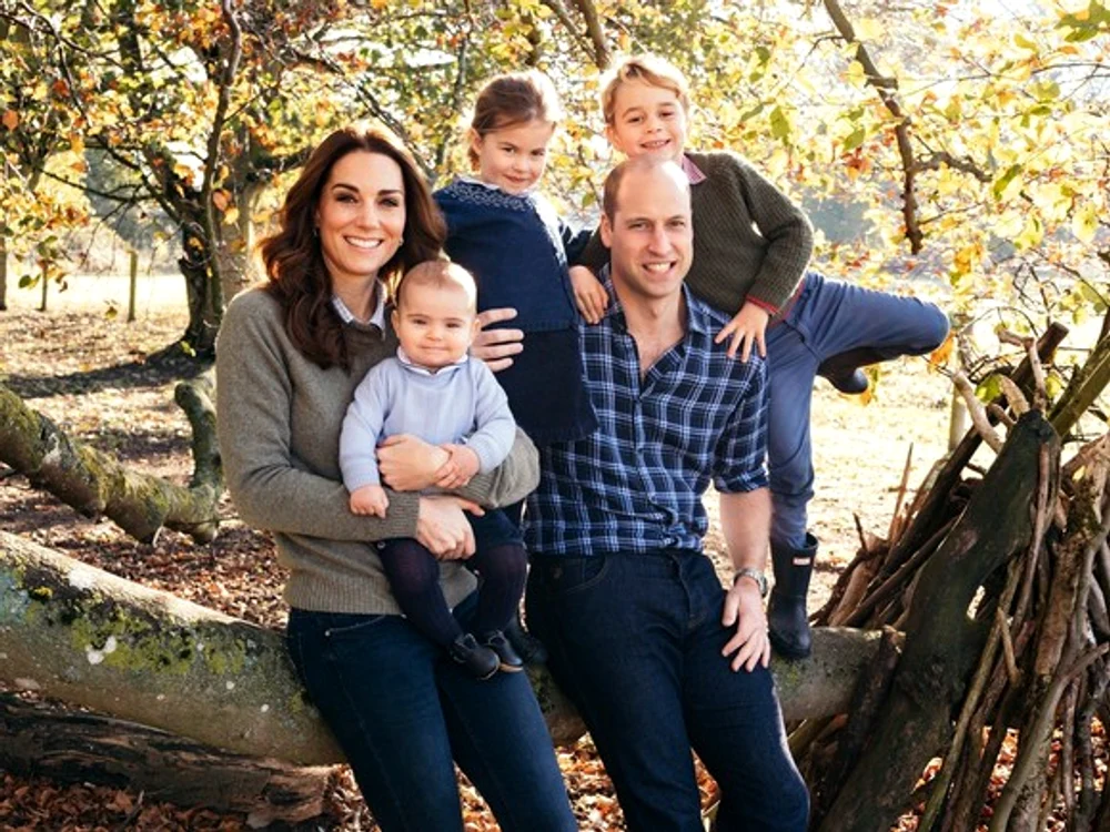 Kate Middleton şi prinţul William alături de cei trei copii ai lor 
