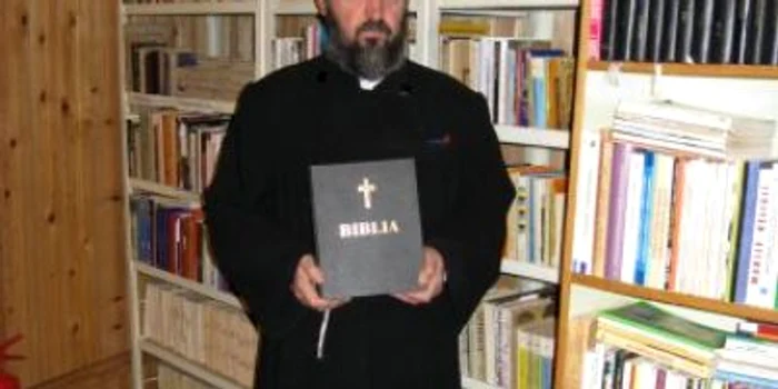 Buzău: Mihail Milea sprijină oamenii fără noroc în viaţă
