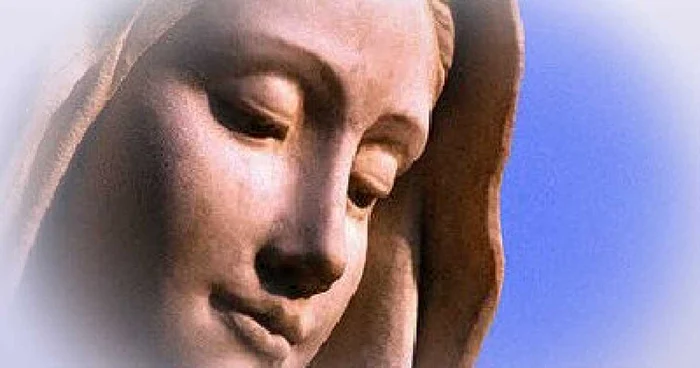 Italianca a încercat luni la rând să o vadă pe Fecioara Maria