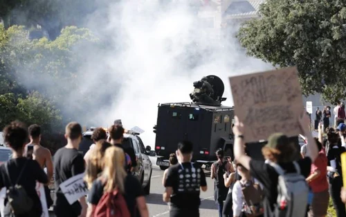 a şaptea zi de proteste din SUA continuă după moartea lui Floyd. FOTO EPA-EFE