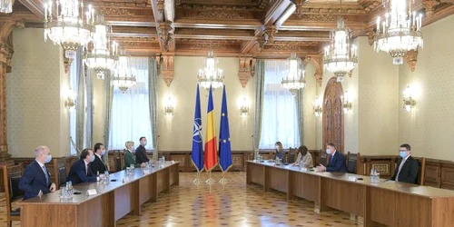 Consultări la Cotroceni. Klaus Iohannis discută cu partidele parlamentare privind majoritatea care va forma noul guvern. FOTO Predisncy.ro