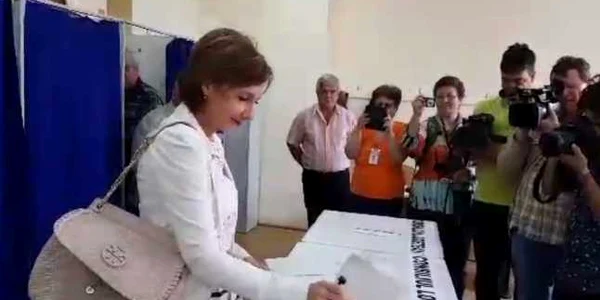 carmen iohannis vot foto ramona gaina