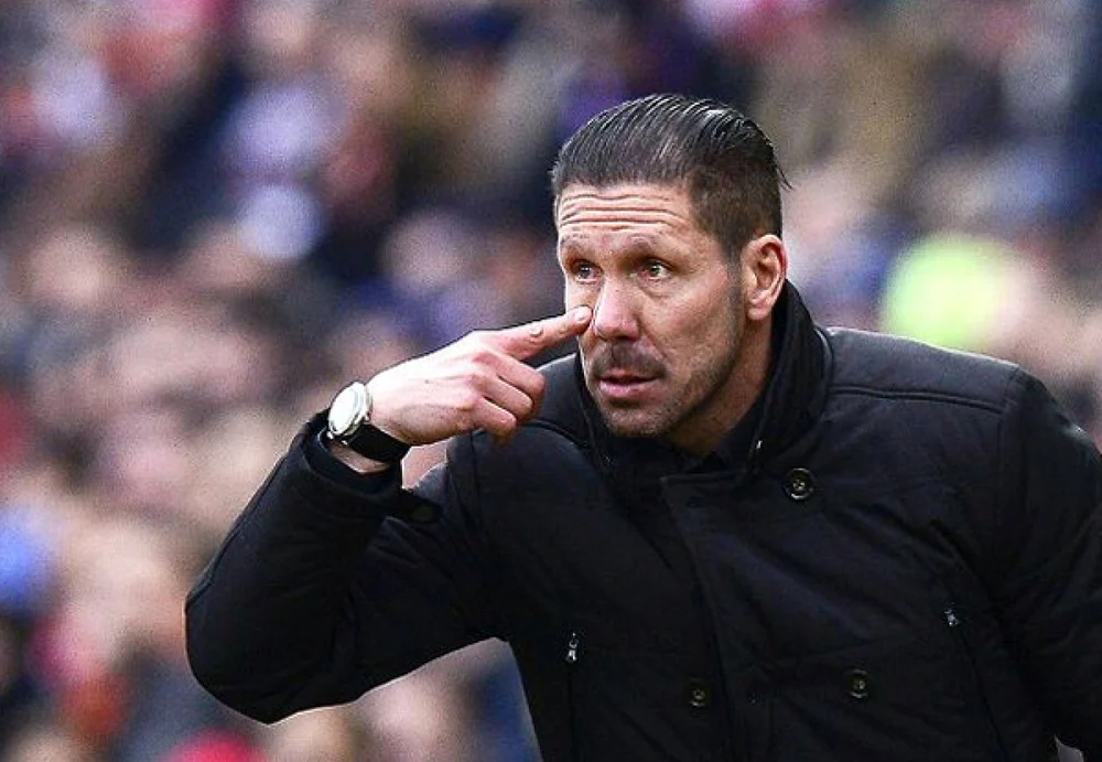 UEFA a deschis anchetă, după ce Diego Simeone a fost insultat de un suporter al echipei Liverpool