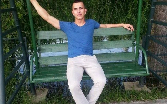 Mesajul tânărului a fost văzut de prieteni, dar a fost prea târziufoto: adevarul.ro