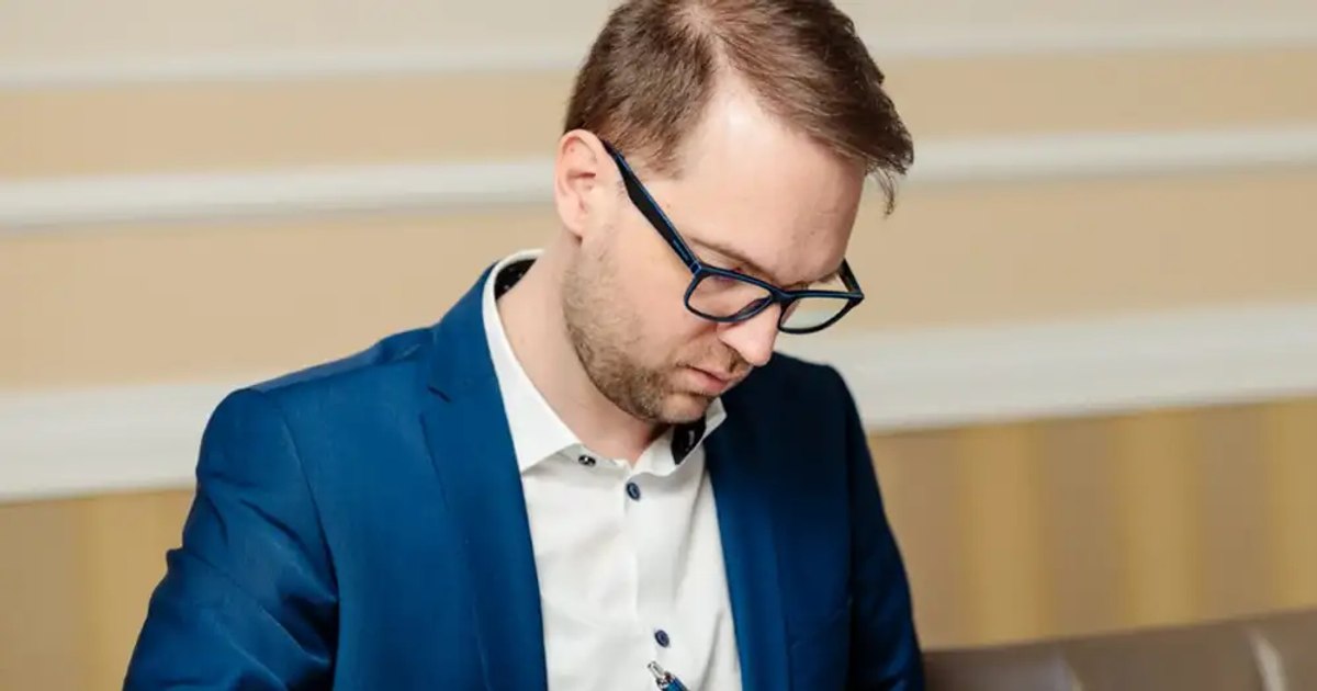 Imagine asociată subiectului: Alexandru Muraru critică efectele deciziei CCR asupra mandatelor aleșilor, iar CCR validează amendamentul lui/