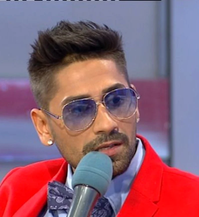 Connect-R şi-a lansat cel mai nou single, "Mai dă-te în dragostea mea" (captură: Pro TV)