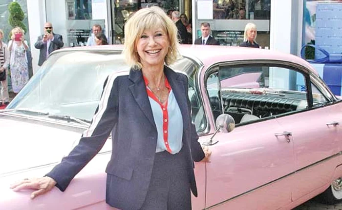 Este măritată cu John Easterling din anul 2008