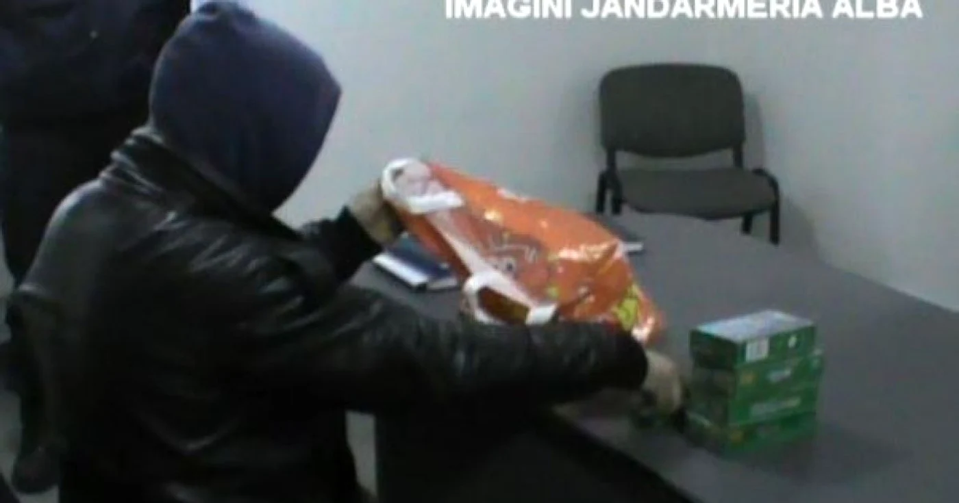 Tânărul a fost dus la sediul jandarmeriei