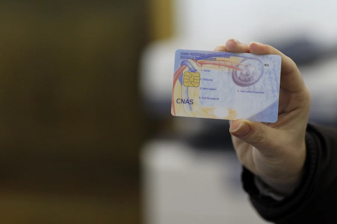 
    500.000 de români nu au primit nici până acum cardul de sănătate  