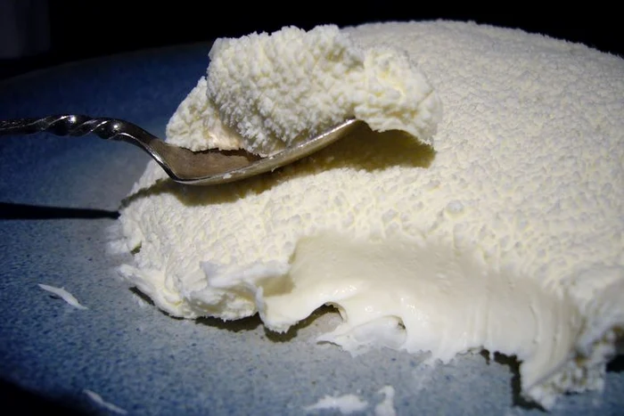 Prăjitură marmorată cu mascarpone jpeg