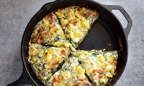 pizza cu sos cremos de spanac si anghinare jpeg