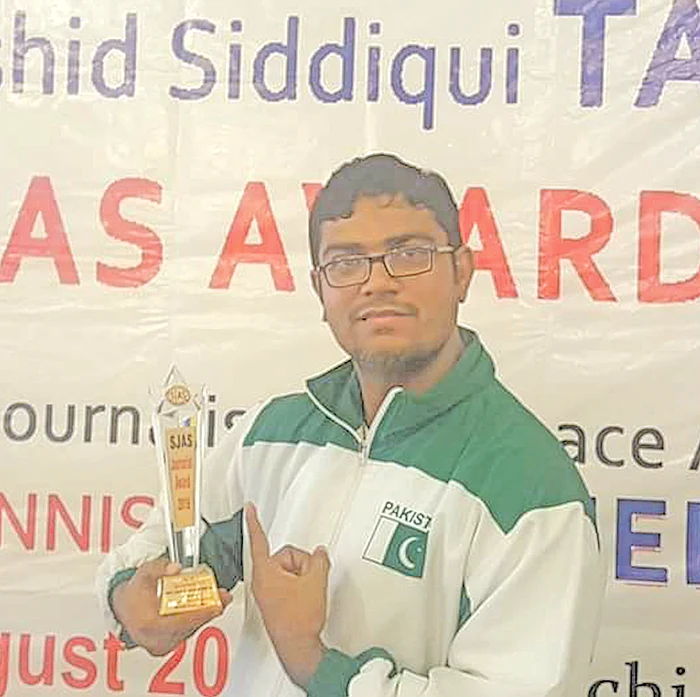 
    Rashid Naseem, 33 de ani, este expert în arte marțiale  