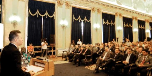 Ce vrea şi ce poate diplomaţia românească