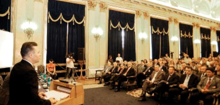 Ce vrea şi ce poate diplomaţia românească